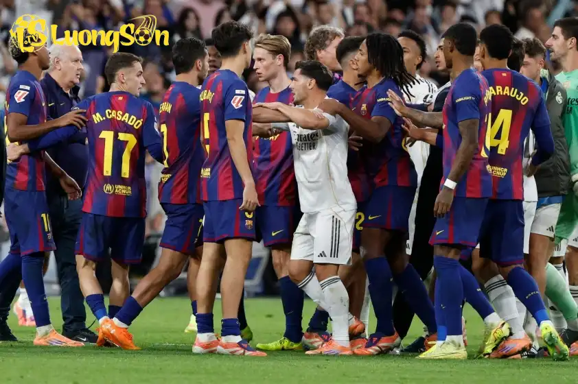 Hình ảnh đáng quên của Barca trước Real - Ảnh: @La Liga Hình ảnh đáng quên của Barca trước Real